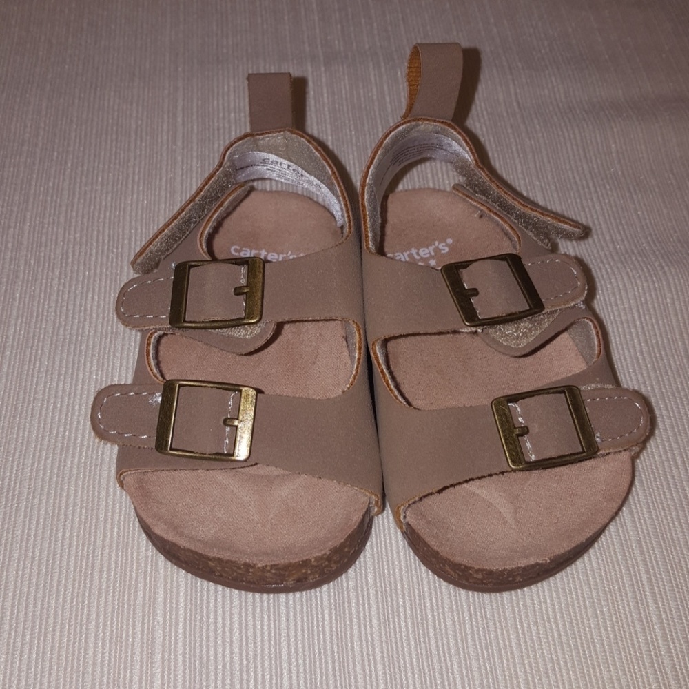 Carter's sandal crib